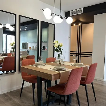 Marina Coastal Bliss Centro Apartment *